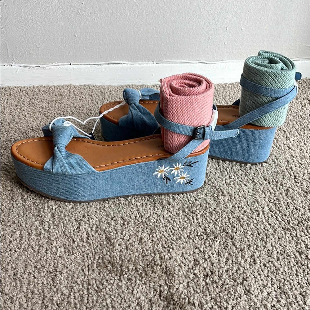 American Eagle Outfitters Blue and Pink Platform Shoes